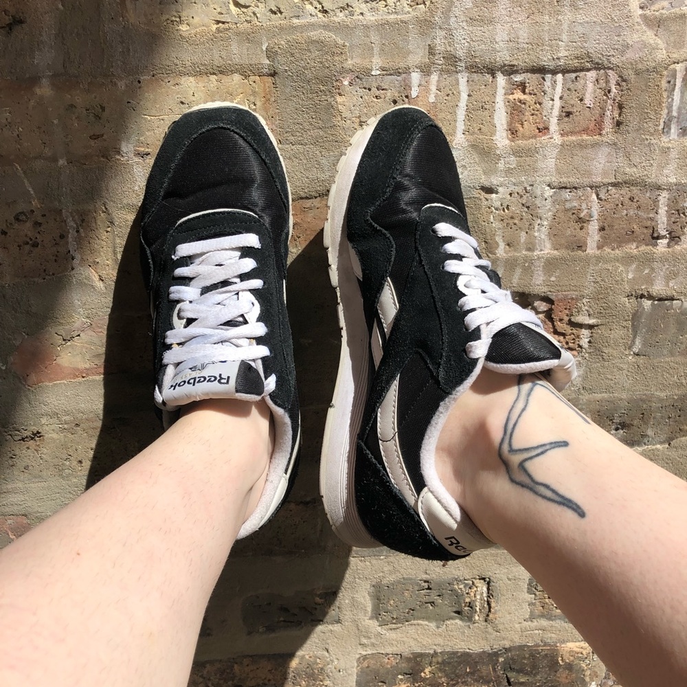 Reebok classics black size 7